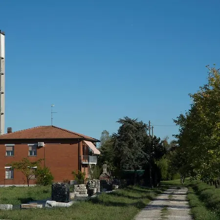L'incrocio - *