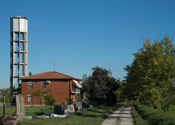 L'incrocio - *